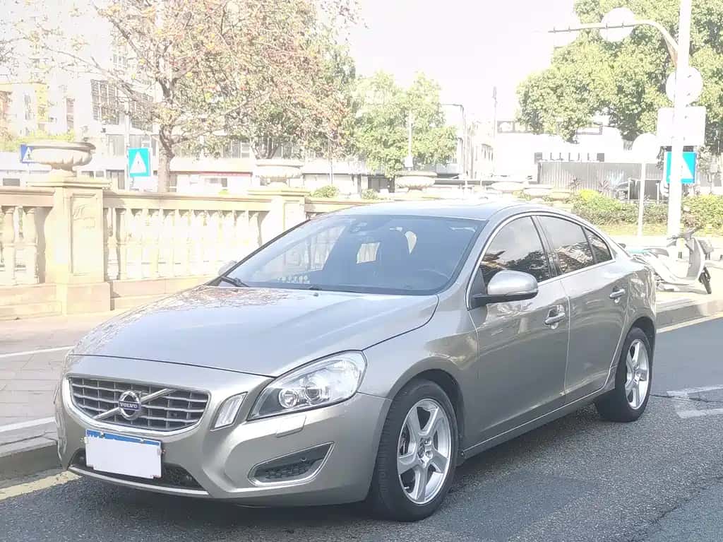 Volvo Volvo S60 (Import)