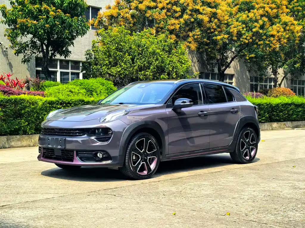 Lynk & Co Lynk & Co 02