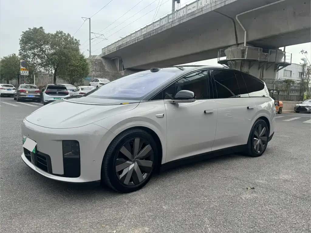 Li Auto Li i8