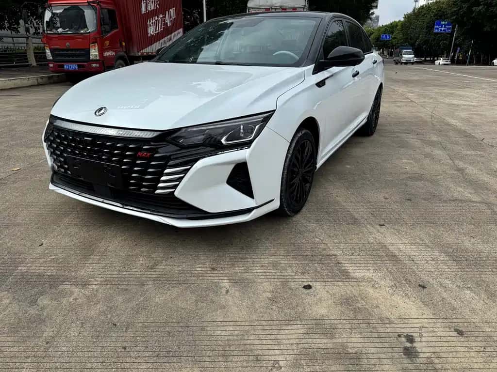 Dongfeng Fengshen Yixuan MAX