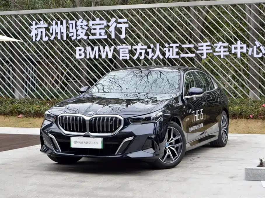 BMW BMW i5