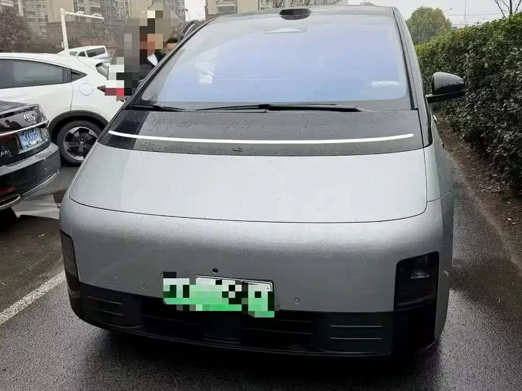 Li Auto Li MEGA
