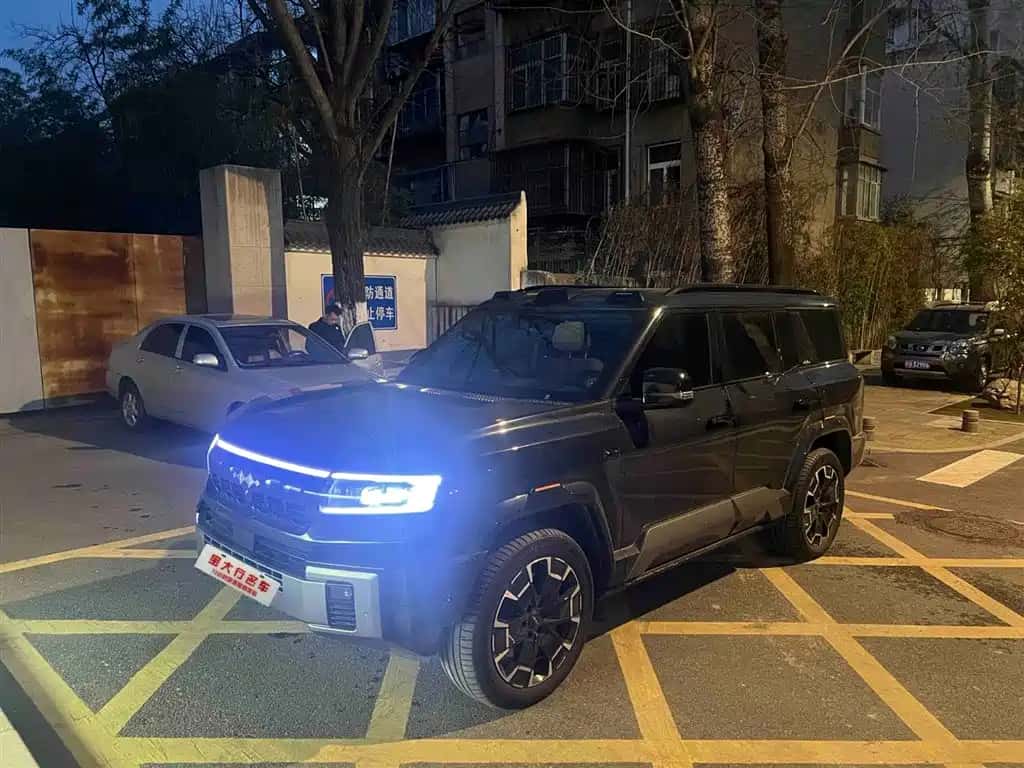 Fangchengbao Leopard 8