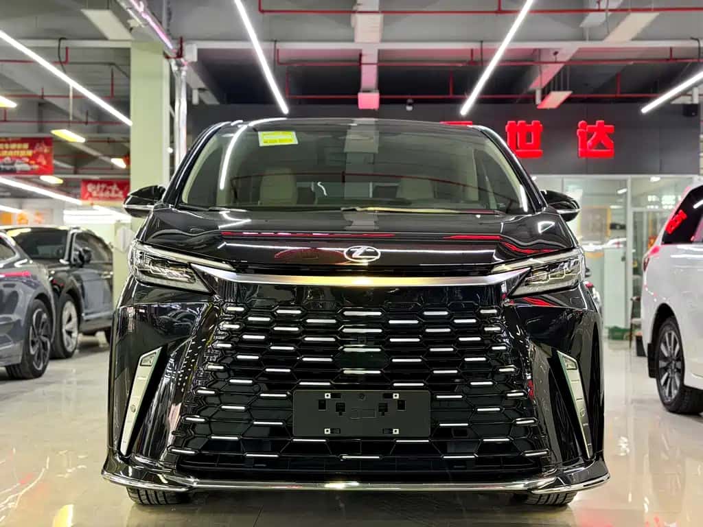 Lexus Lexus LM