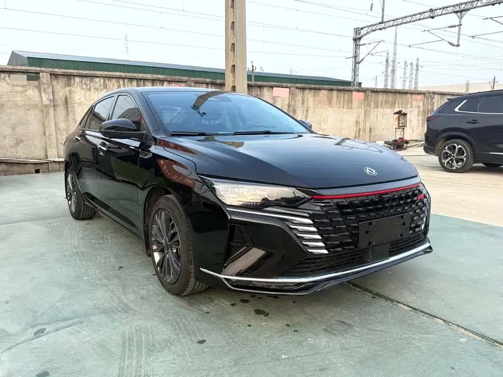 Dongfeng Fengshen Yixuan MAX