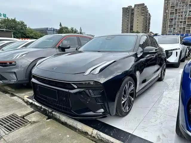 Lynk & Co Lynk & Co 03