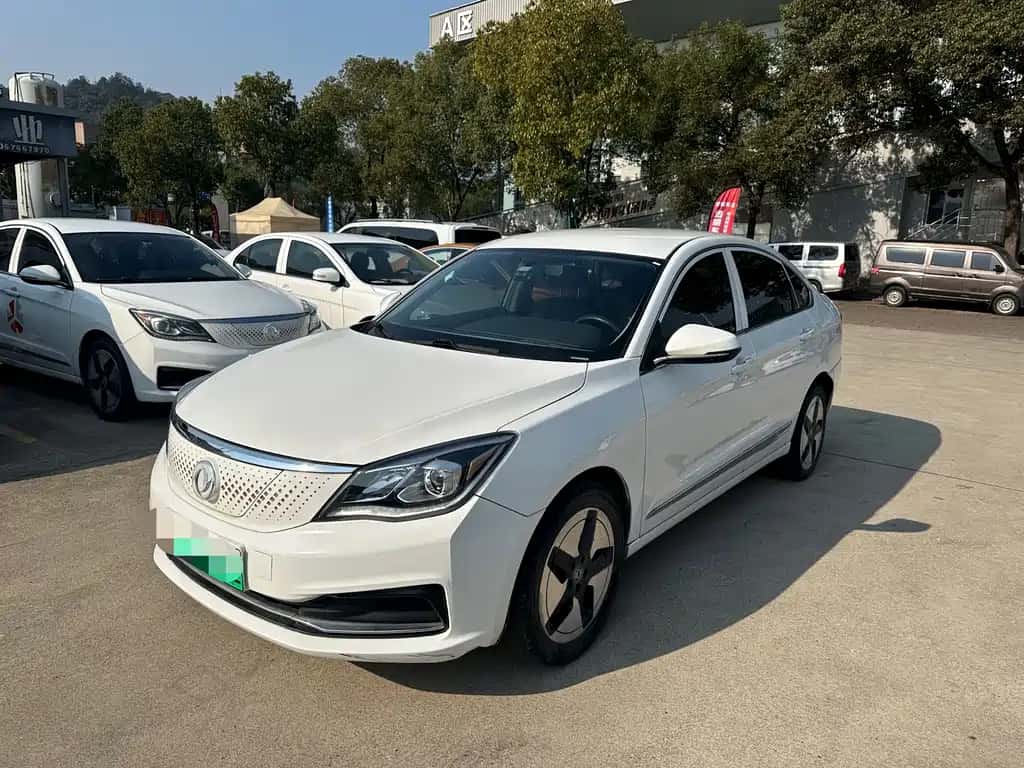 Dongfeng Fengshen Dongfeng Fengshen E70