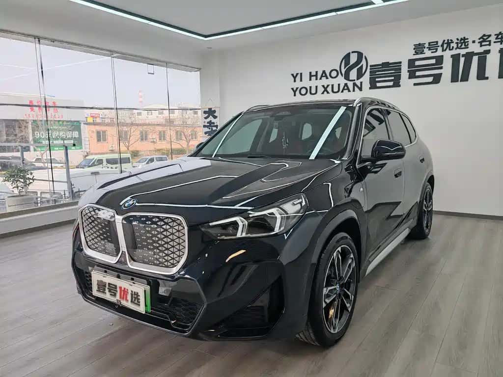 BMW BMW iX1