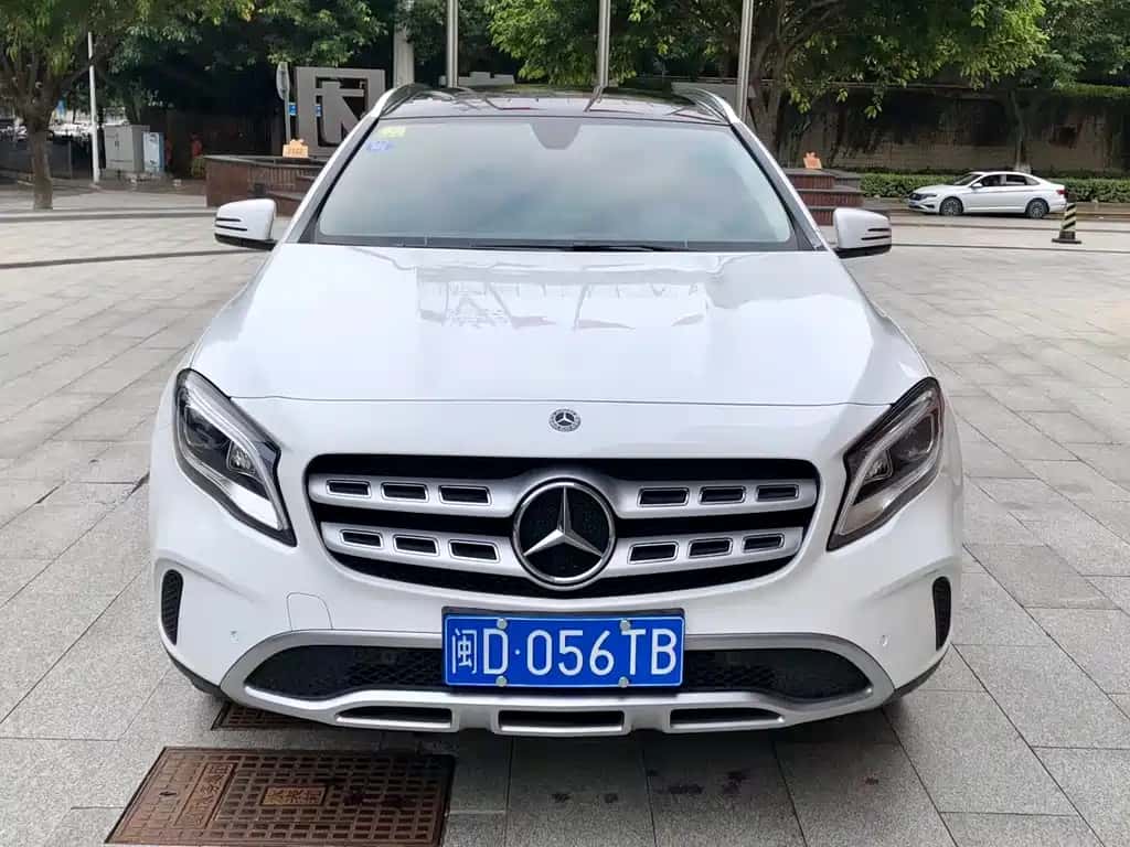 Mercedes-Benz Mercedes-Benz GLA