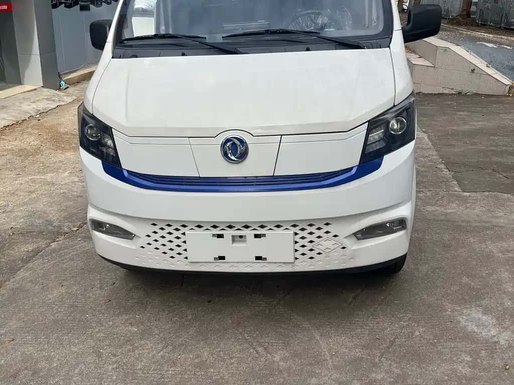 Dongfeng Yufeng EM27