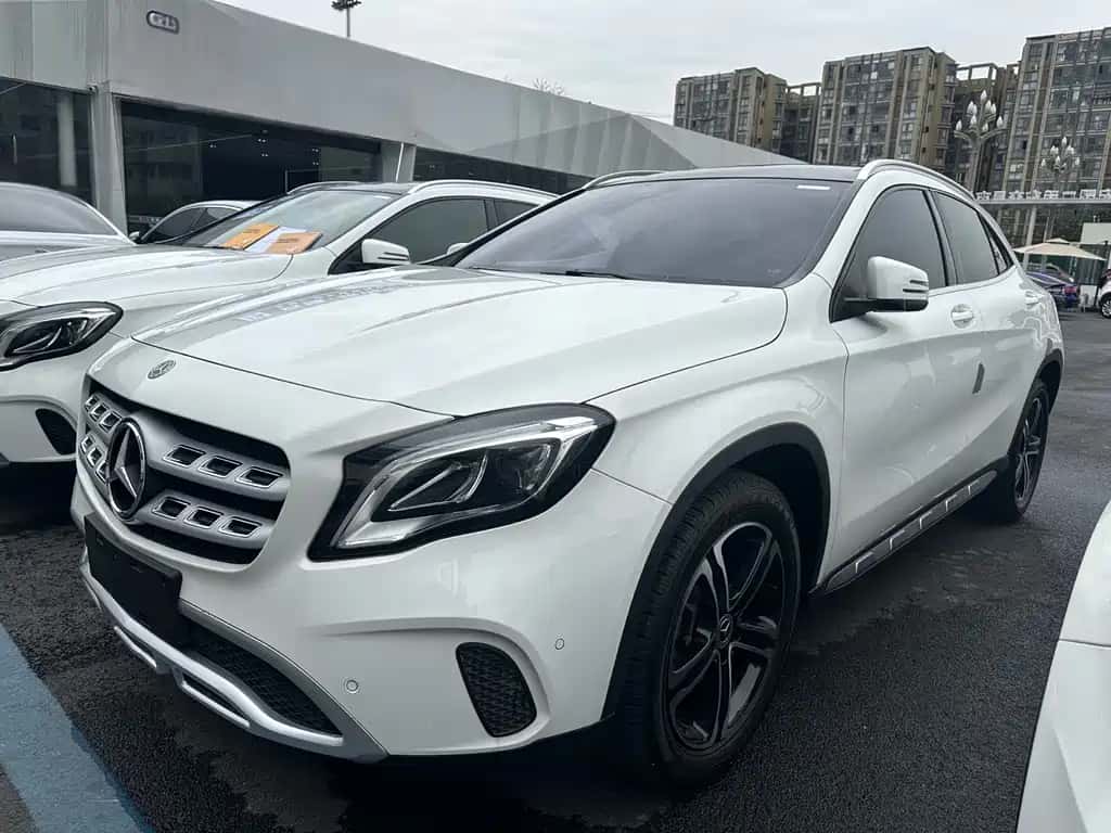 Mercedes-Benz Mercedes-Benz GLA