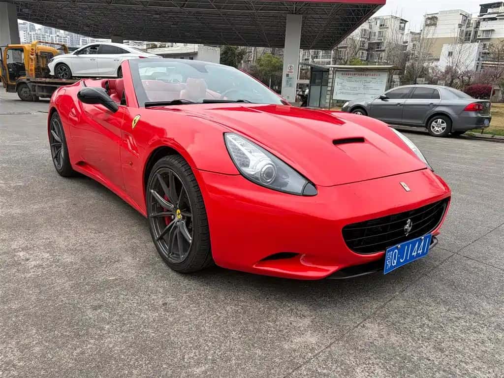 Ferrari California T