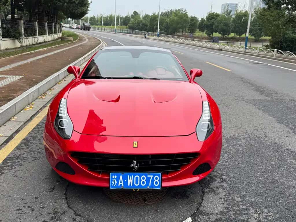 Ferrari California T