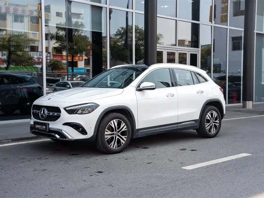 Mercedes-Benz Mercedes-Benz GLA