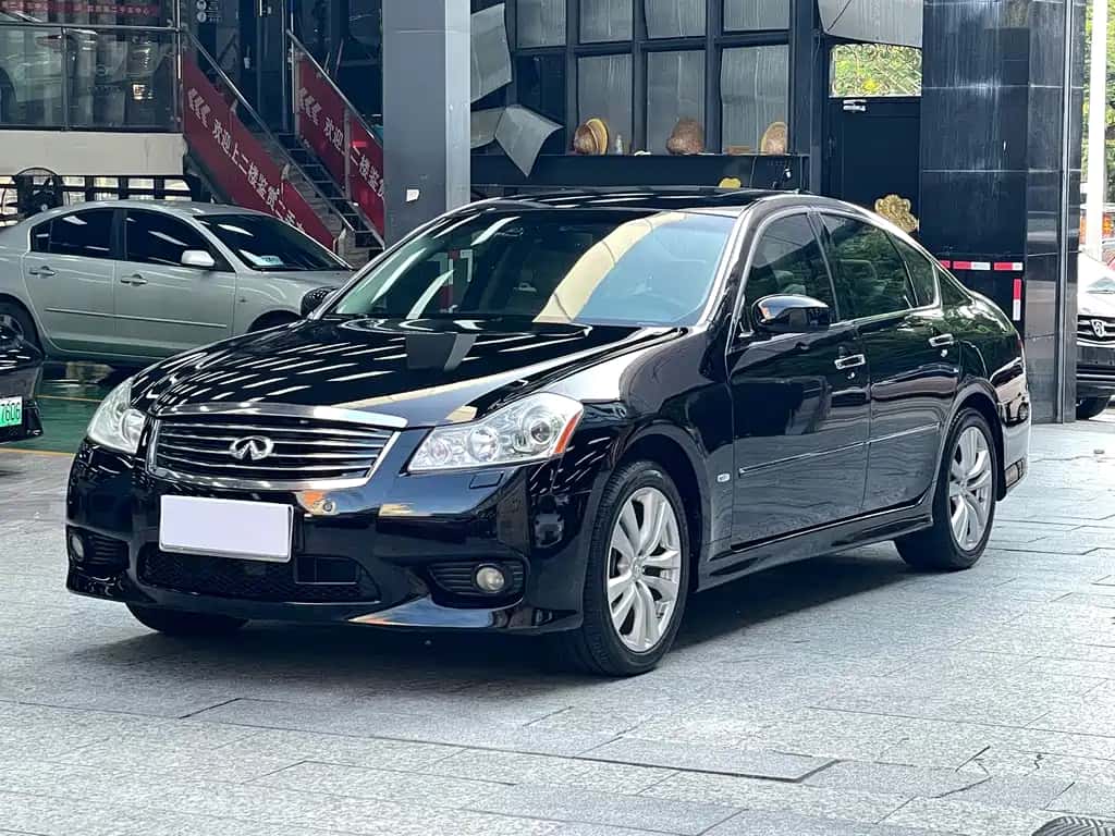 Infiniti Infiniti M Series