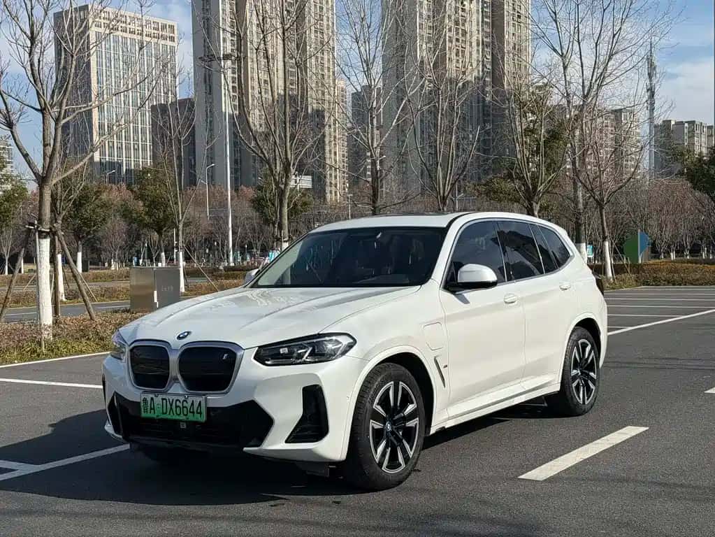 BMW BMW iX3