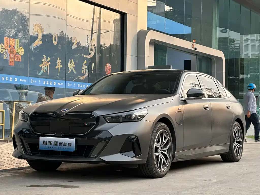 BMW BMW i5