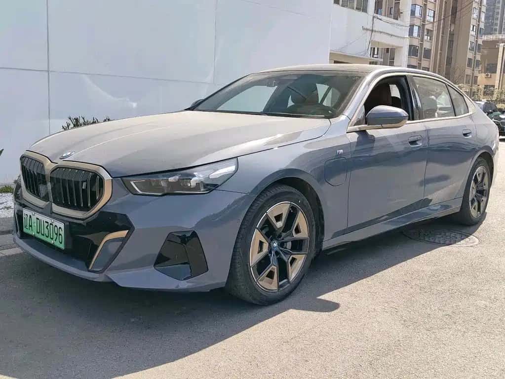 BMW BMW i5