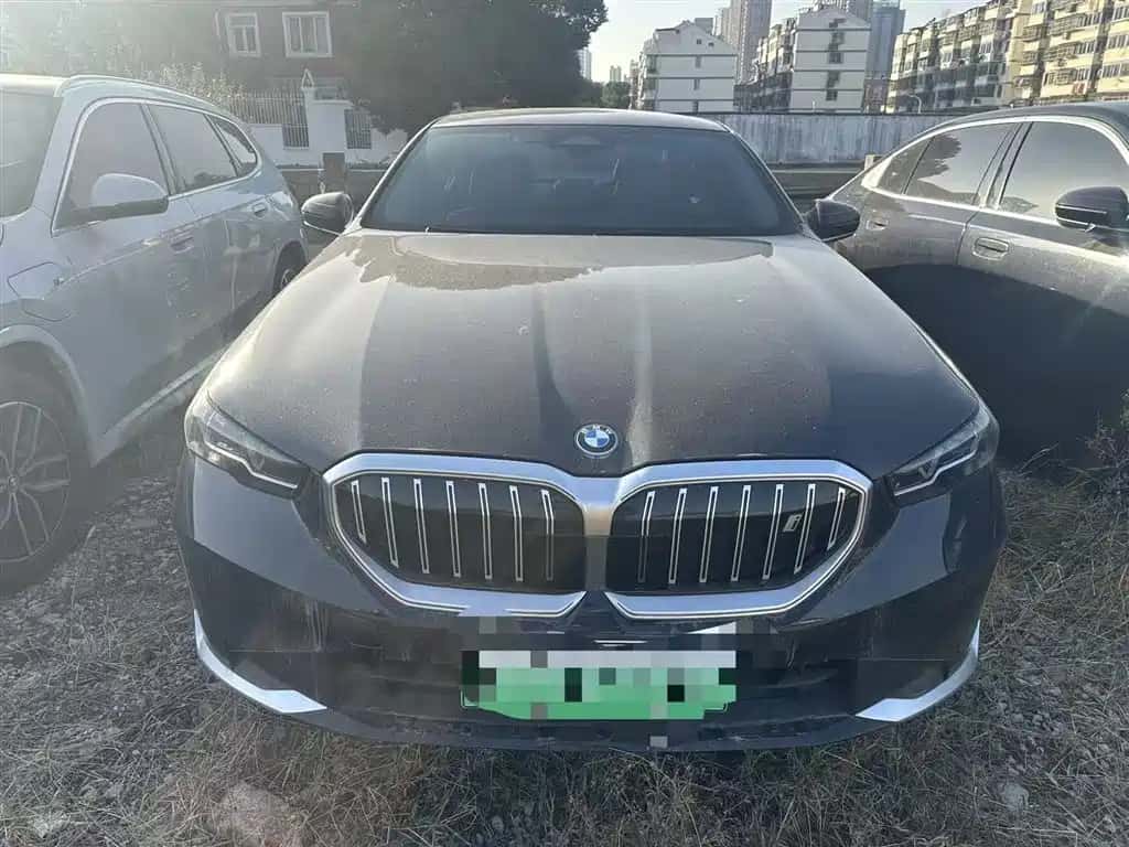 BMW BMW i5