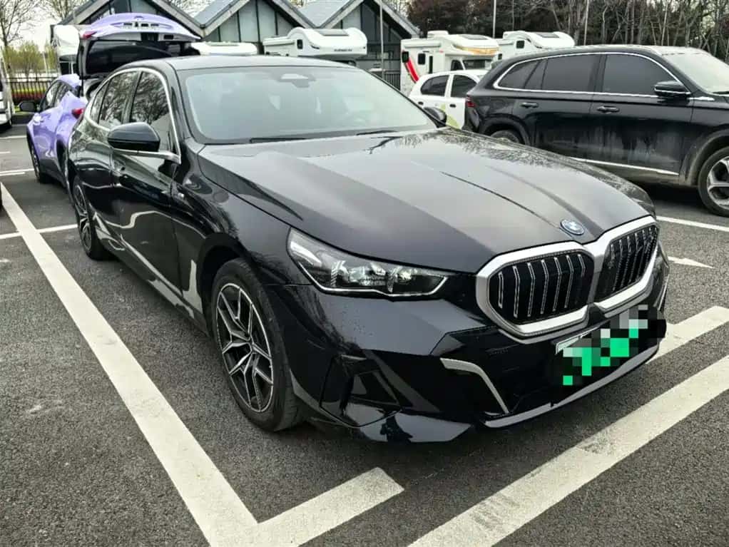 BMW BMW i5