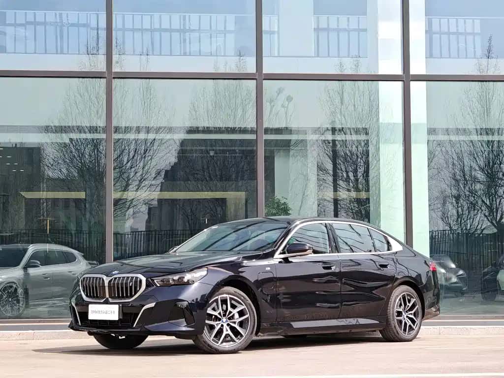 BMW BMW i5