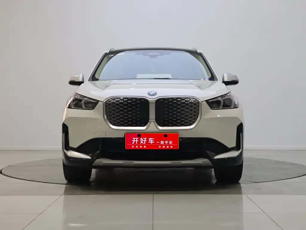 BMW BMW iX1