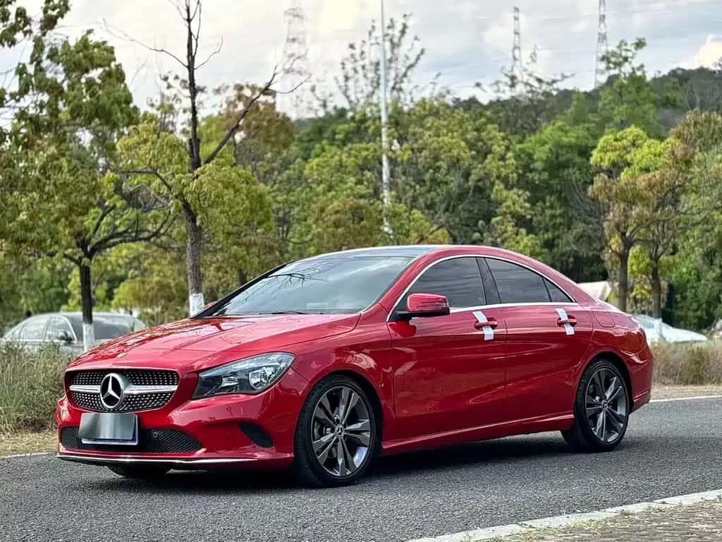 Mercedes-Benz Mercedes-Benz CLA (Imported)