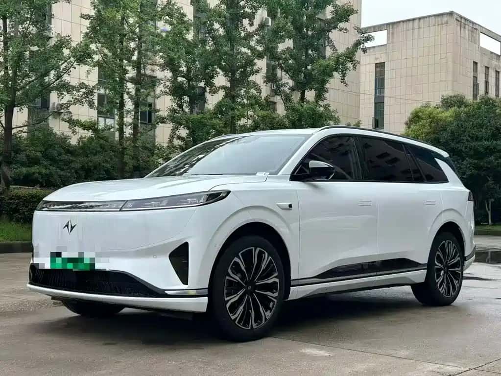 Dongfeng eπ eπ008