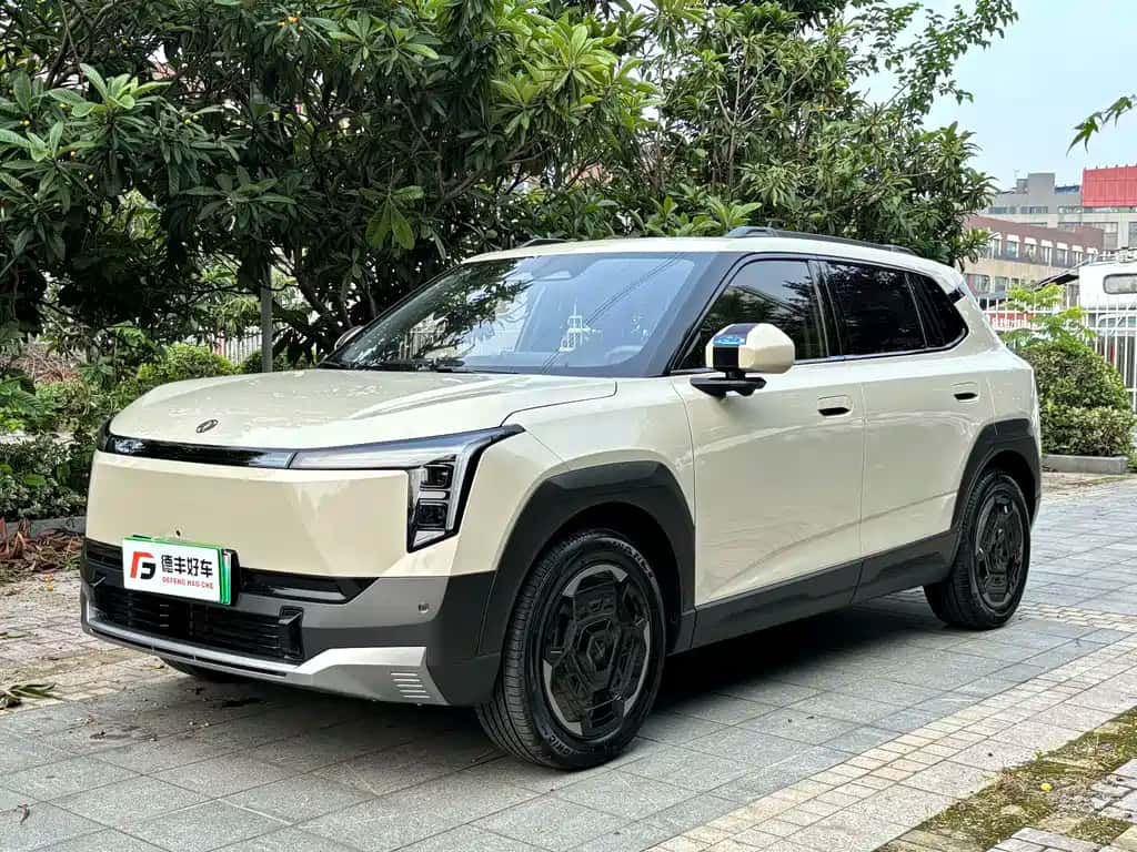 Dongfeng eπ Nano 06
