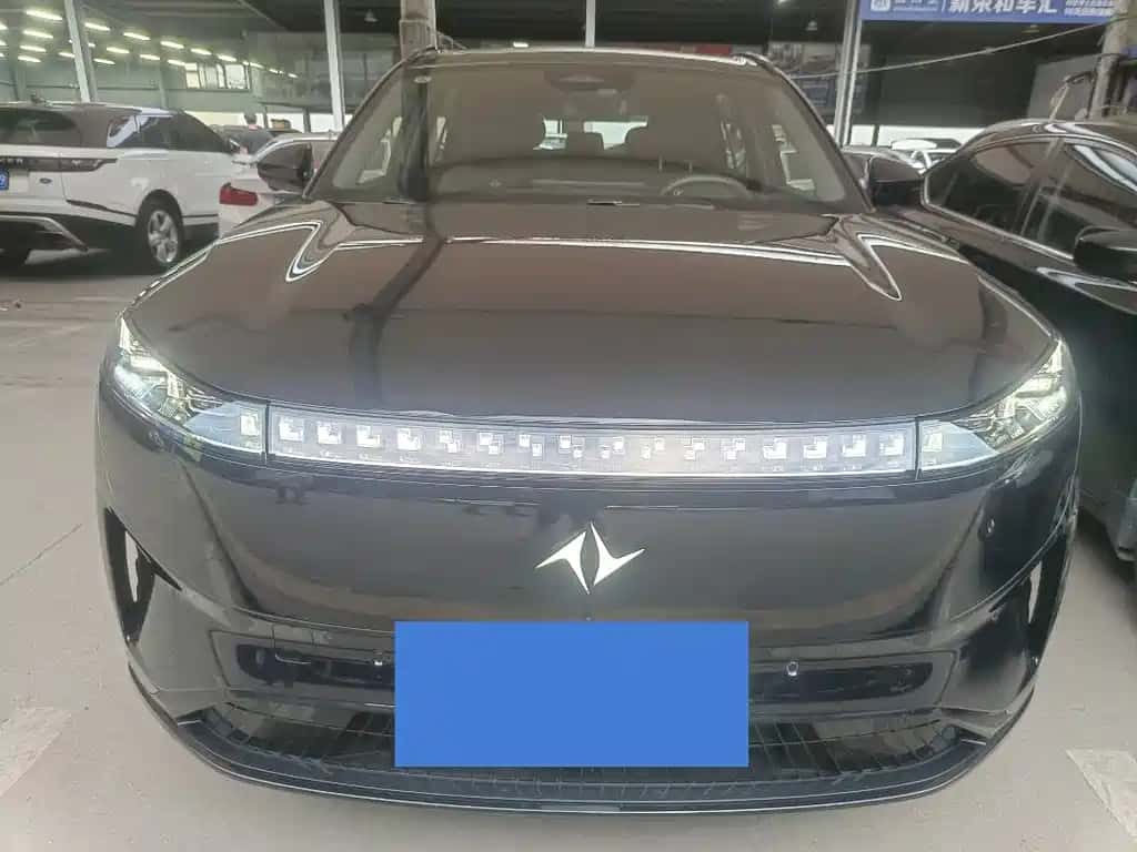 Dongfeng Yipai eπ008