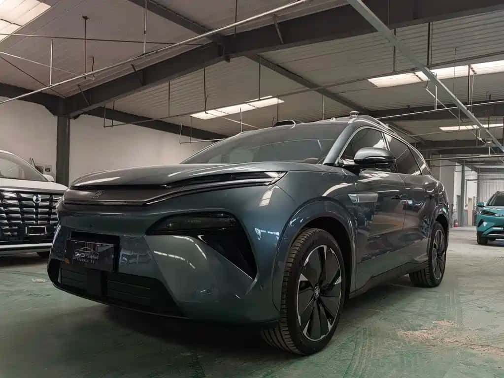 BYD Tang L