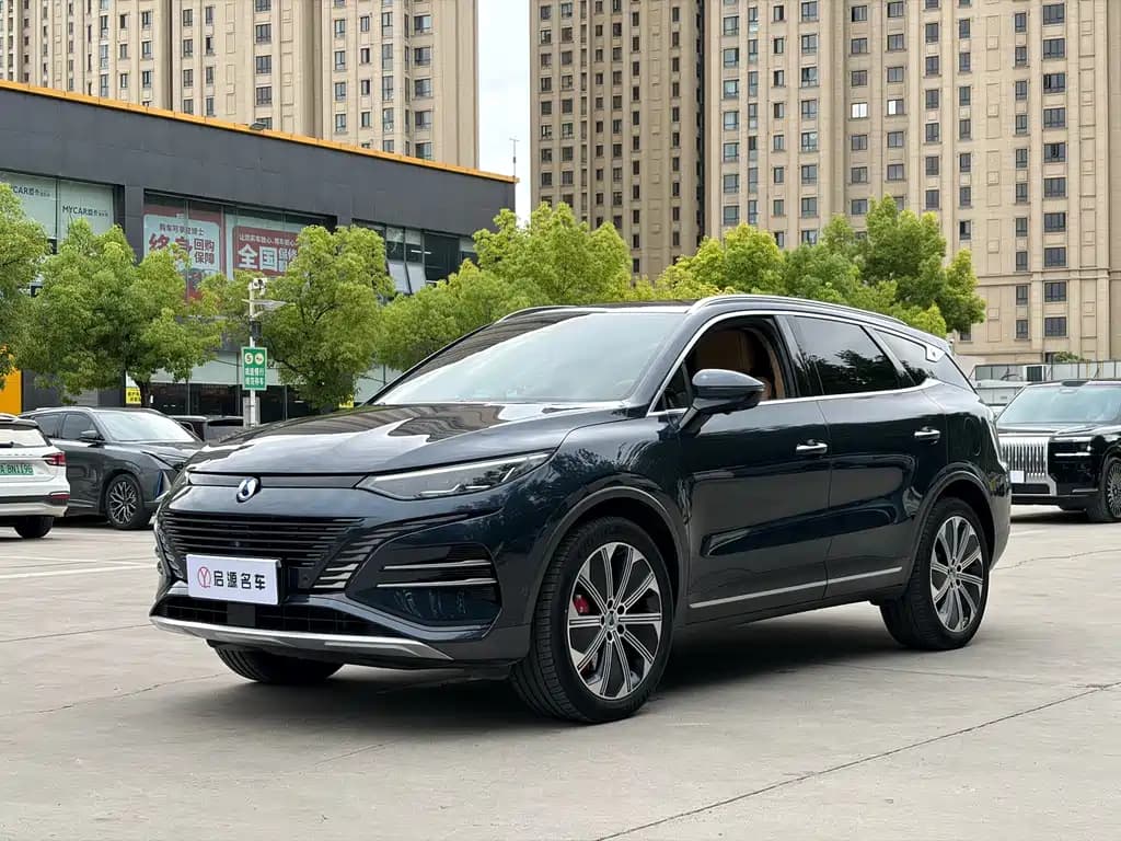 Denza N8 2023 AWD PHEV Flagship 6-Seater