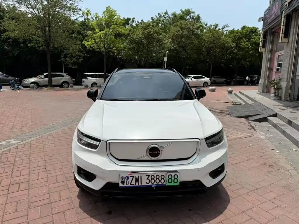 Volvo XC40 Recharge 2022 AWD Performance