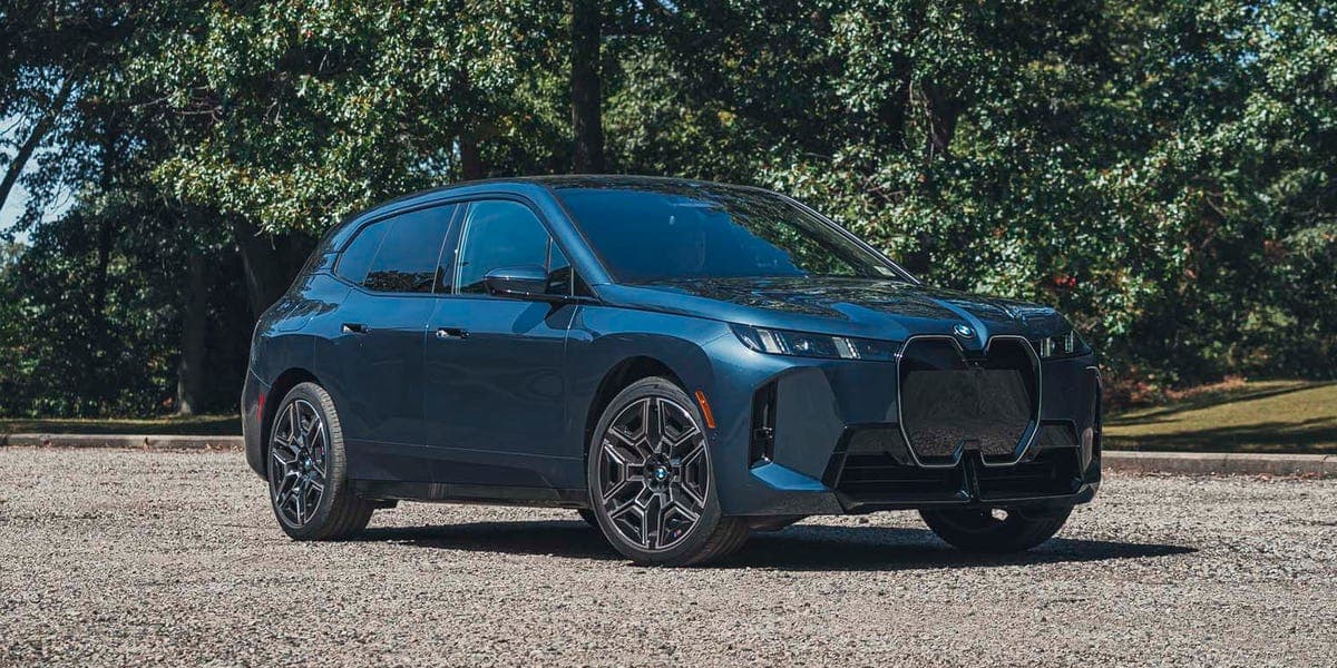 BMW прекращает продажи электрического кроссовера iX в США после 2026 года