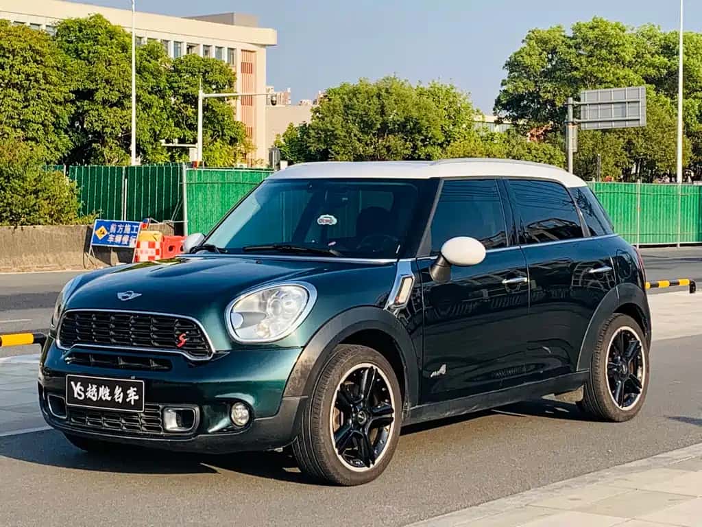 MINI MINI COUNTRYMAN