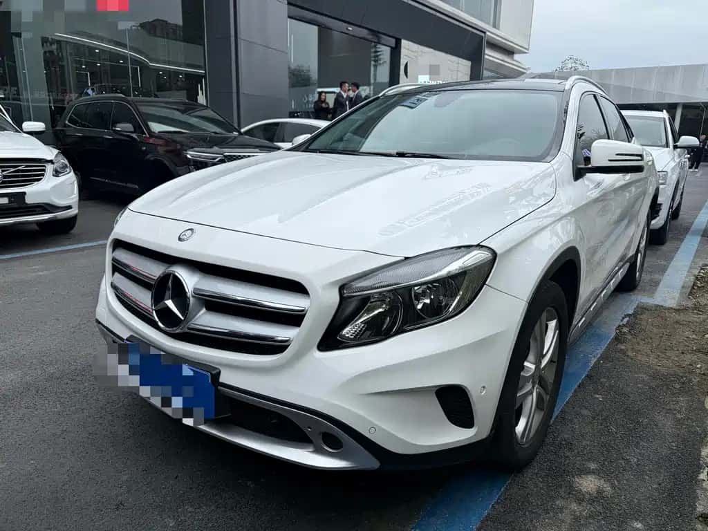 Mercedes-Benz Mercedes-Benz GLA