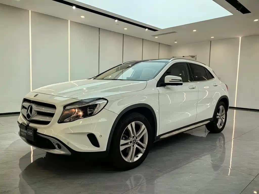 Mercedes-Benz Mercedes-Benz GLA