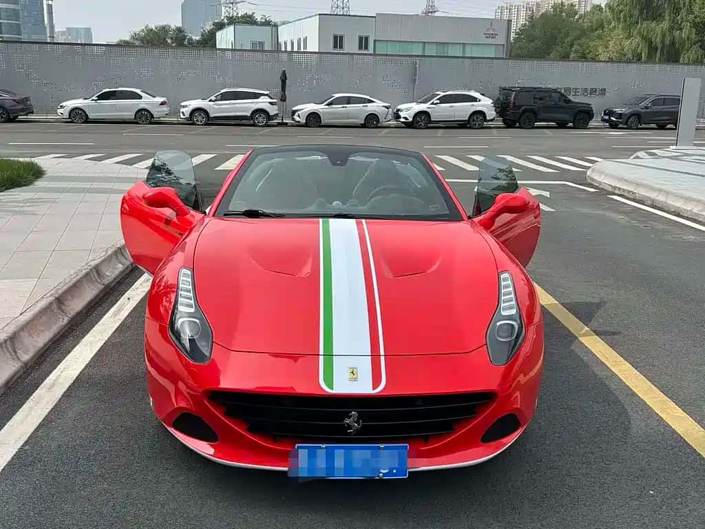 Ferrari California T