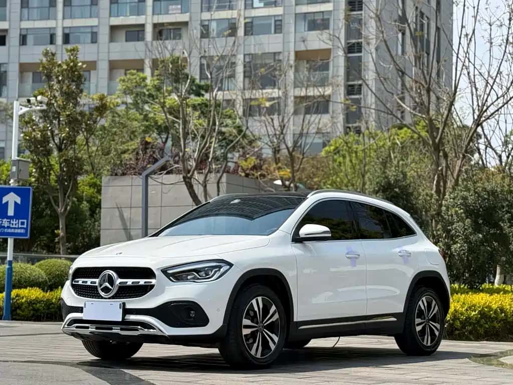 Mercedes-Benz Mercedes-Benz GLA