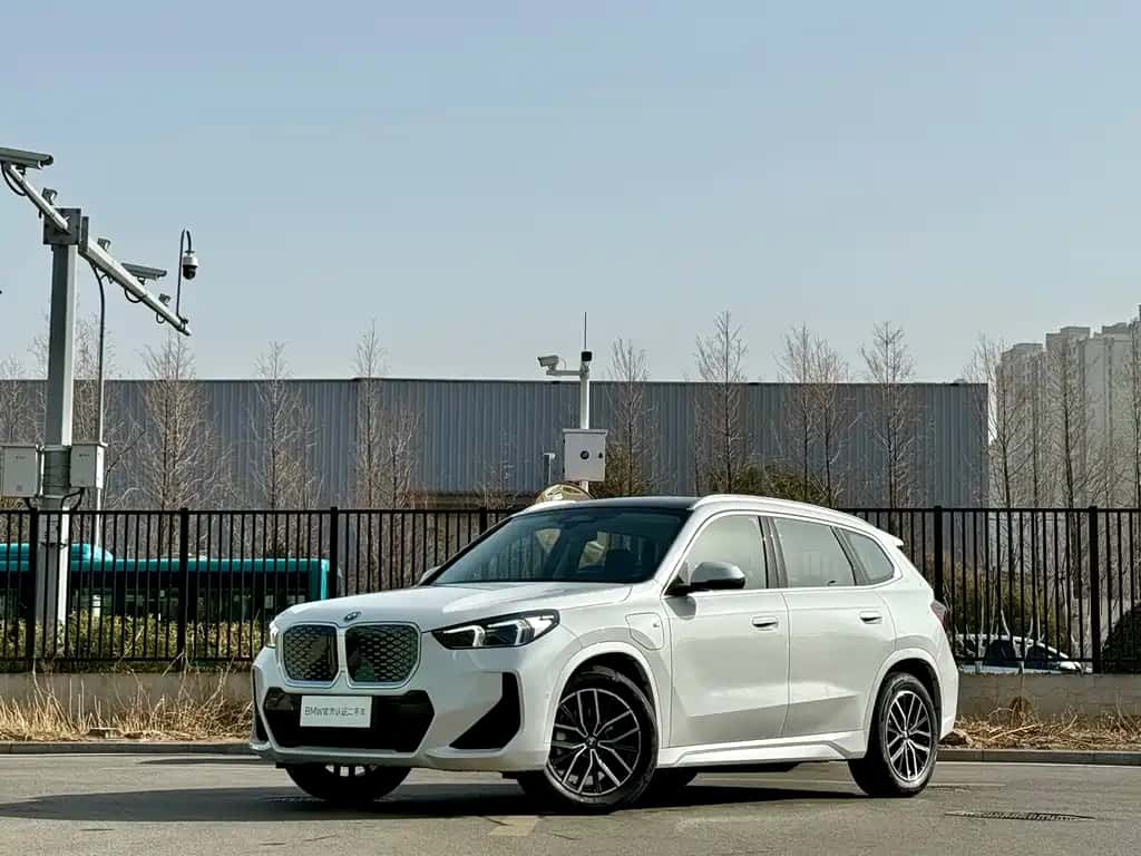 BMW BMW iX1
