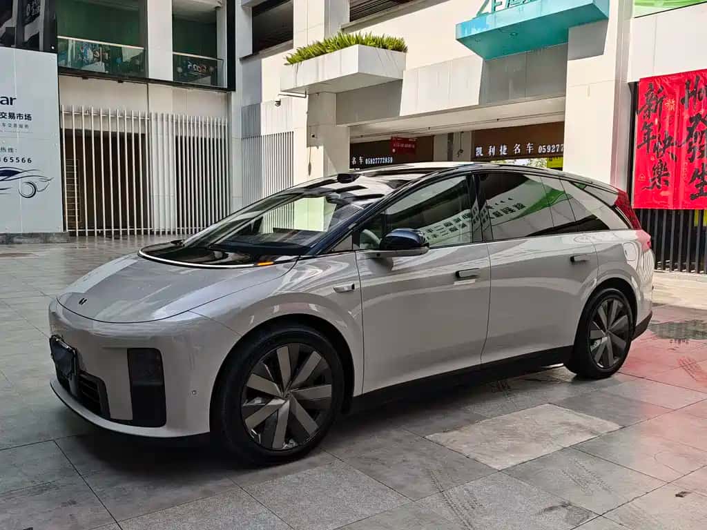Li Auto Li i8