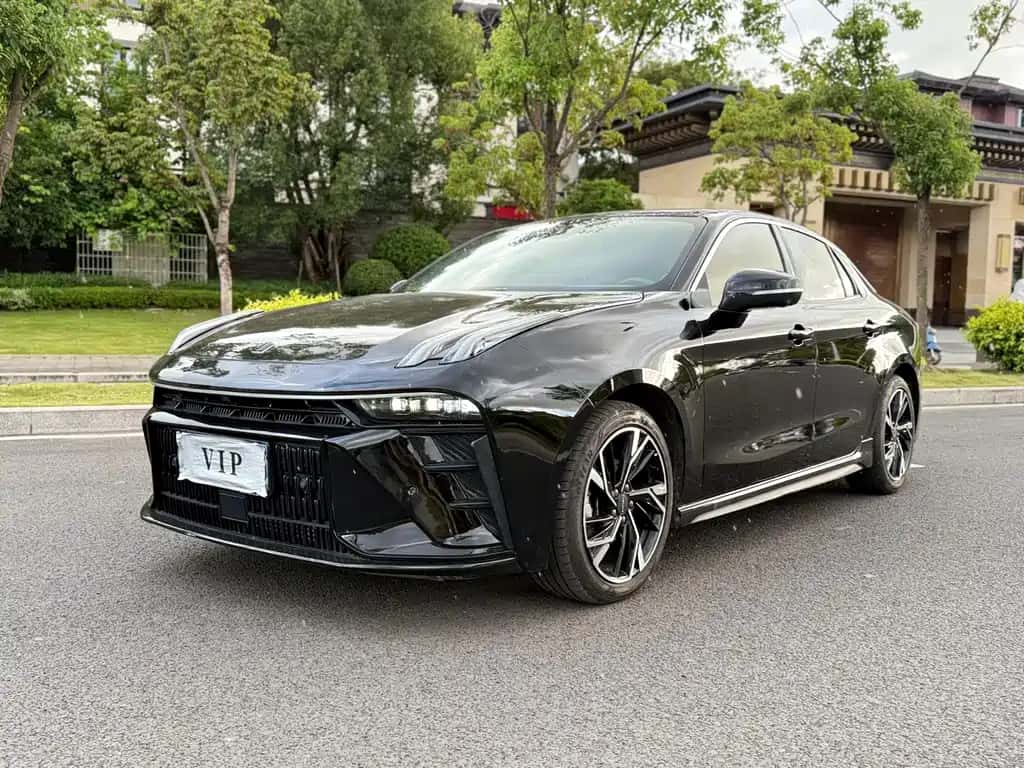 Lynk & Co Lynk & Co 03