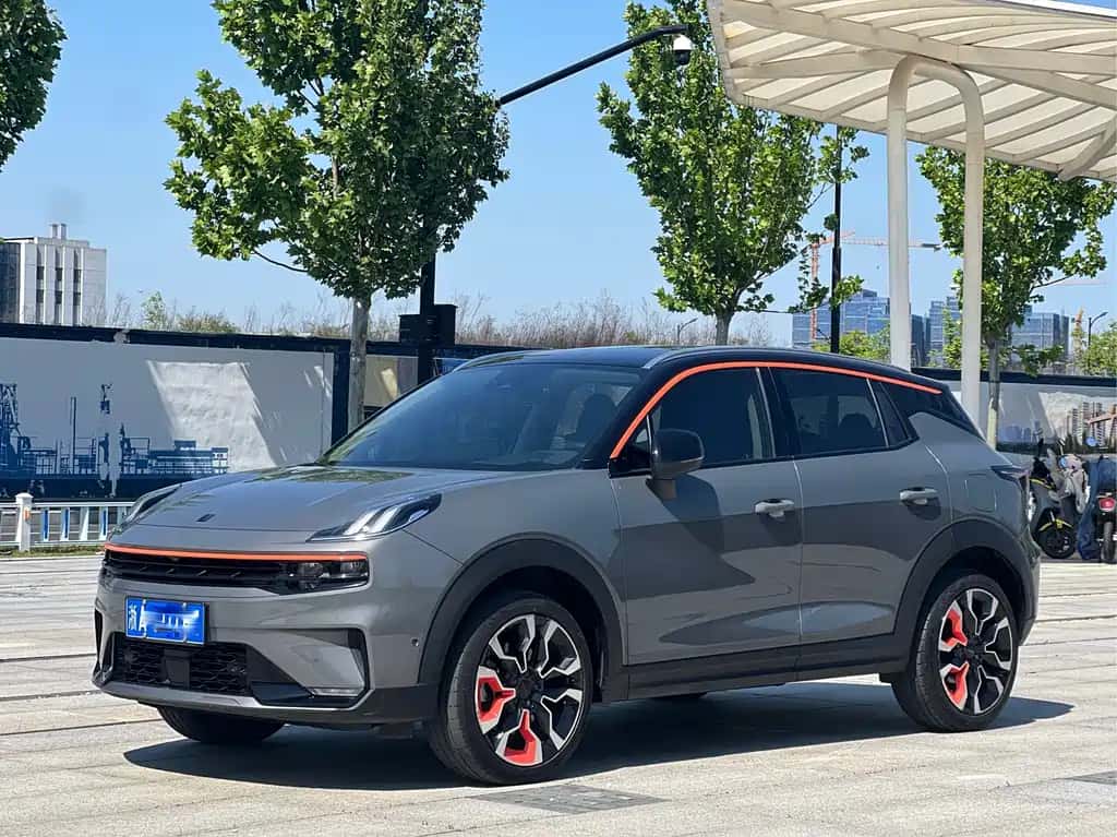 Lynk & Co Lynk & Co 06