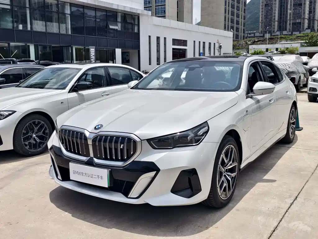 BMW BMW i5