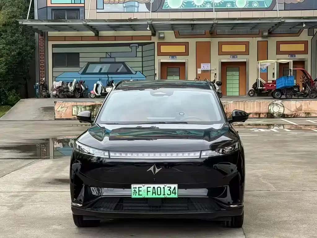 Dongfeng eπ eπ008
