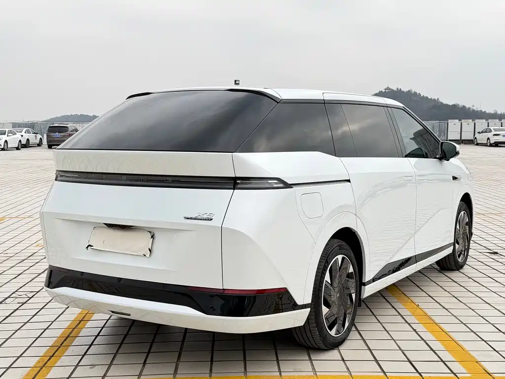 XPeng XPeng X9 2024 640 AWD Высокая производительность Макс 2024 - thumbnail 5