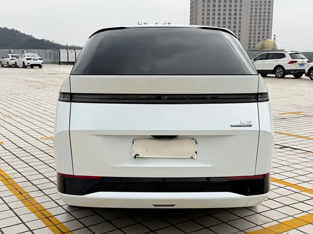 XPeng XPeng X9 2024 640 AWD Высокая производительность Макс 2024 - thumbnail 6