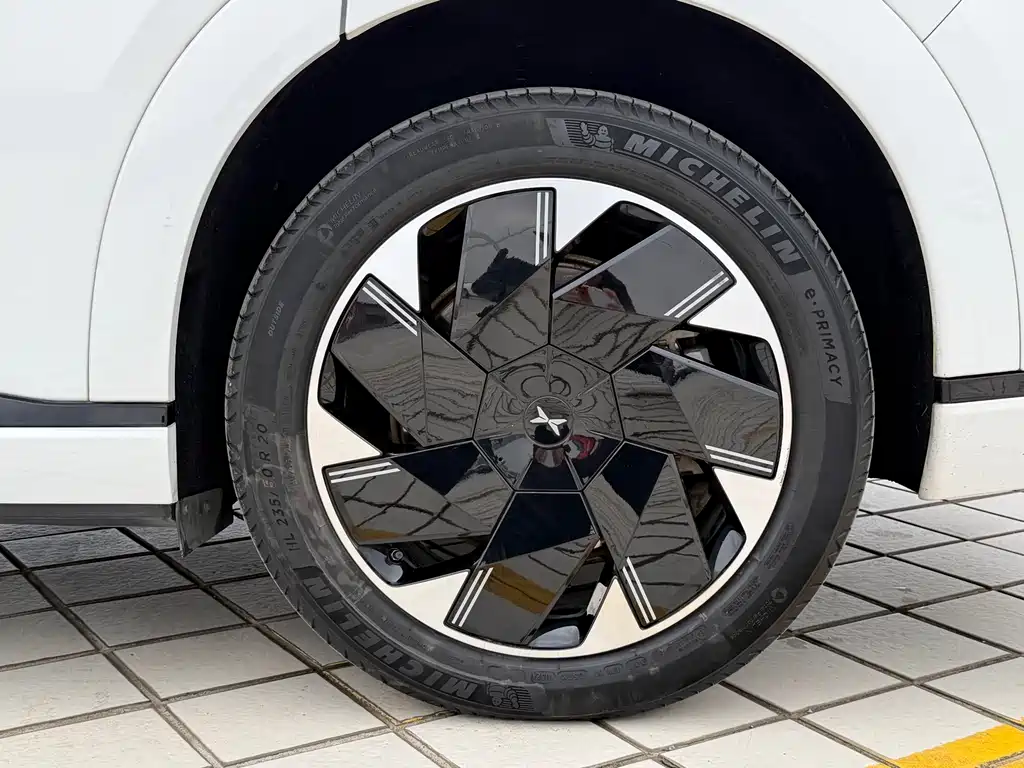 XPeng XPeng X9 2024 640 AWD Высокая производительность Макс 2024 - thumbnail 9