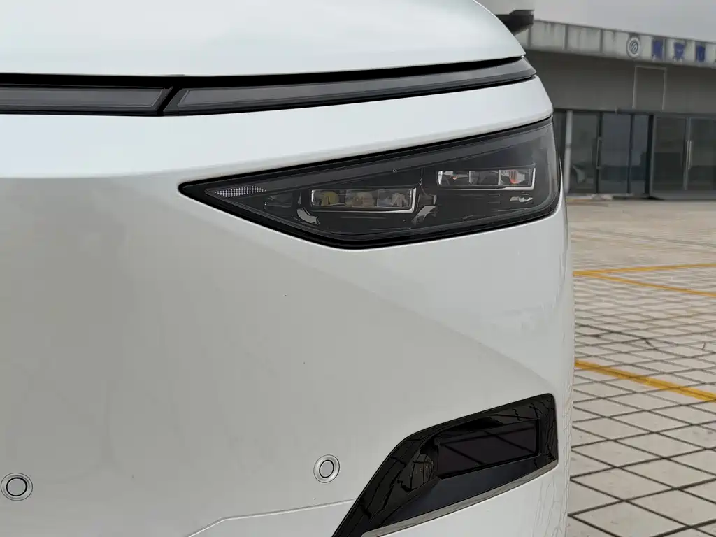 XPeng XPeng X9 2024 640 AWD Высокая производительность Макс 2024 - thumbnail 11