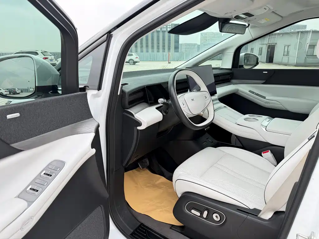 XPeng XPeng X9 2024 640 AWD Высокая производительность Макс 2024 - thumbnail 17